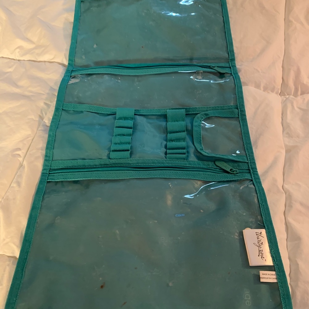 Toiletry bag - Picture 3 of 3